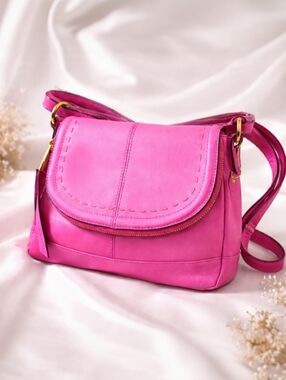 B Makowsky Pink Glove Leather Crossbody Bag Flap Zip Pockets Gold Hardware NWT